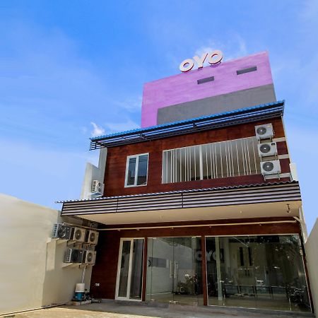 Vaccinated Staff - OYO 168 K-15 Residence Surabaya Exterior foto