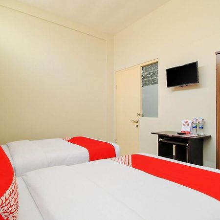 Vaccinated Staff - OYO 168 K-15 Residence Surabaya Exterior foto