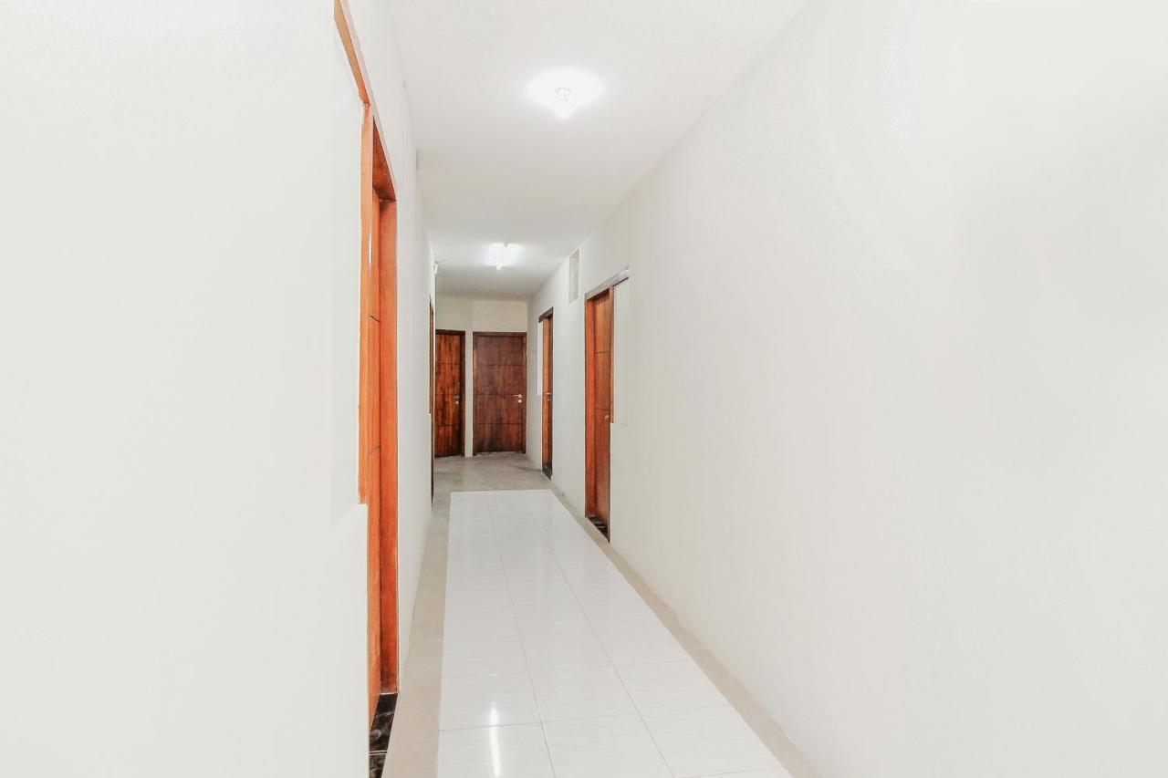 Vaccinated Staff - OYO 168 K-15 Residence Surabaya Exterior foto